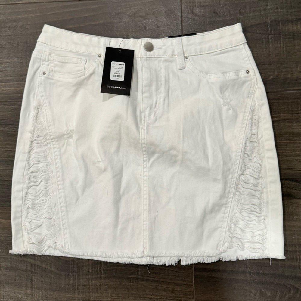 Fashion Nova skirt